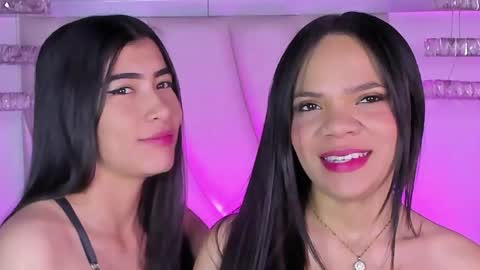 Snapshot of siara_lewis_ chatting on 6, 5, 2026 Siara and Zoe tattoo online show from 6, 5, 2026