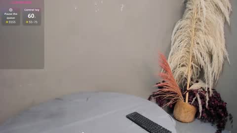 sienna_glow online show from 12, 3, 2026