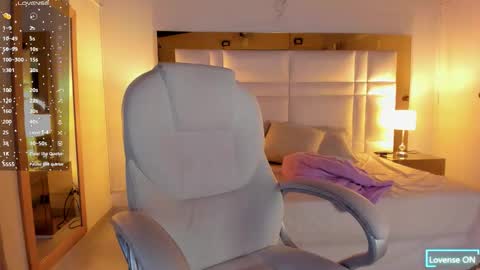 Sienna  online show from 14, 1, 2026