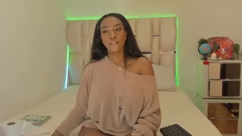 sierra_violet online show from 22, 12, 2024