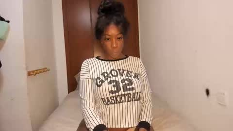 Snapshot of sierra_violet chatting on 13, 3, 2026 sierra_violet online show from 13, 3, 2026