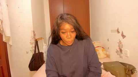 Snapshot of sierra_violet chatting on 7, 4, 2026 sierra_violet online show from 7, 4, 2026