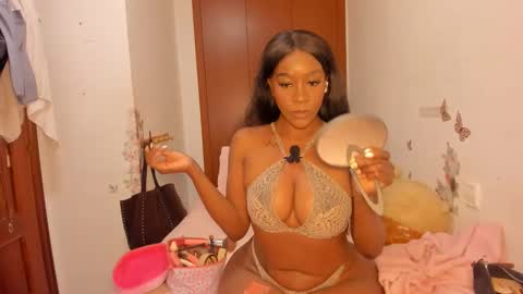 Snapshot of sierra_violet chatting on 8, 4, 2026 sierra_violet online show from 8, 4, 2026