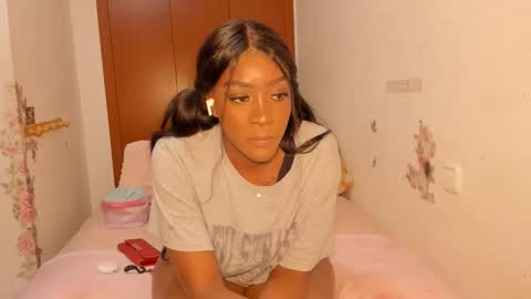 Snapshot of sierra_violet chatting on 15, 4, 2026 sierra_violet online show from 15, 4, 2026