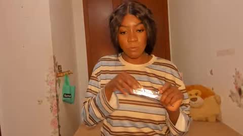 Snapshot of sierra_violet chatting on 26, 4, 2026 sierra_violet online show from 26, 4, 2026