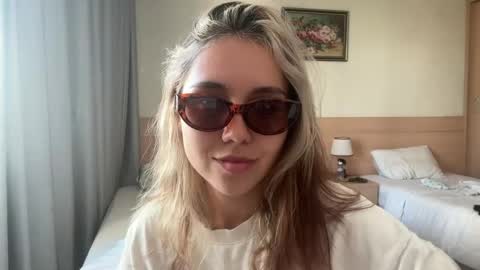 You fav Miss Si online show from 11, 4, 2026