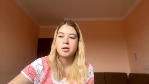 Snapshot of silkmirage chatting on 25, 10, 2025 Jolie online show from 25, 10, 2025