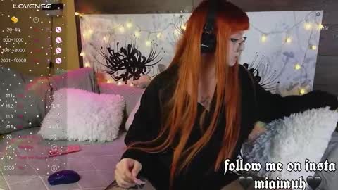 Snapshot of silly_soul chatting on 16, 11, 2025 Mia online show from 16, 11, 2025