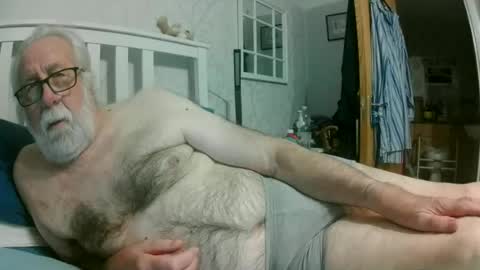 sillyoldman45221063 online show from 12, 7, 2026