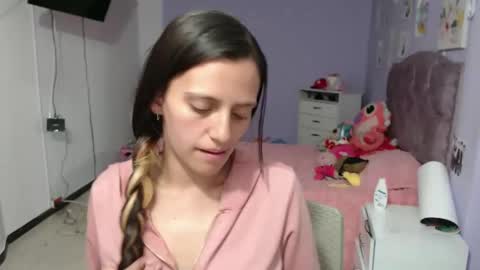 Snapshot of silvanaroberts_ chatting on 20, 12, 2024  Rouse  online show from 20, 12, 2024