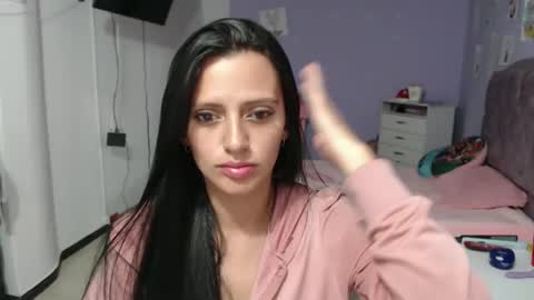 Snapshot of silvanaroberts_ chatting on 5, 1, 2025  Rouse  online show from 5, 1, 2025