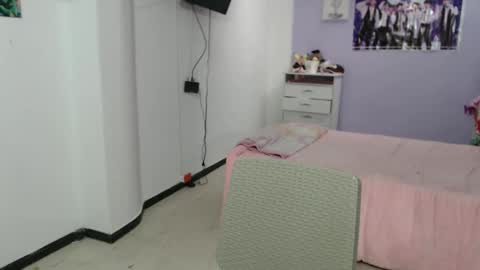 Snapshot of silvanaroberts_ chatting on 7, 3, 2025  Rouse  online show from 7, 3, 2025