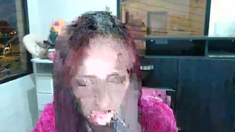 Snapshot of silvanaroberts_ chatting on 28, 9, 2025  Rouse  online show from 28, 9, 2025