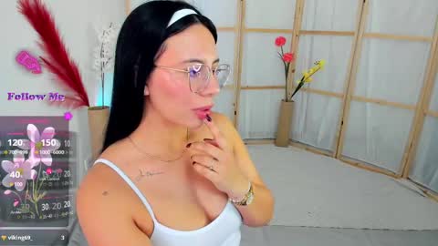 Snapshot of silvanna_moore chatting on 29, 9, 2025 Silvanna online show from 29, 9, 2025
