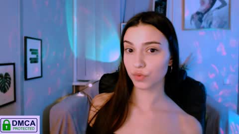 Silvia nude in pvt  online show from 22, 12, 2024