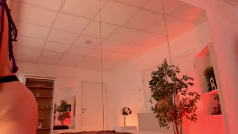 Snapshot of sima_wendy chatting on 18, 10, 2025 Wendy help me get get 69 likes online show from 18, 10, 2025