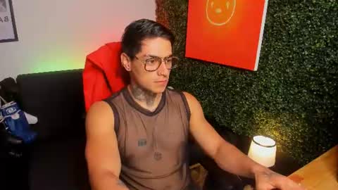 Snapshot of simon_cortes chatting on 17, 7, 2026 Simon Cortes online show from 17, 7, 2026