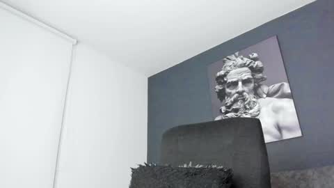 simon_leon01 online show from 26, 12, 2024