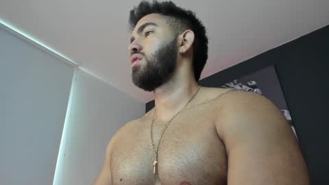 simon_leon01 online show from 10, 1, 2025
