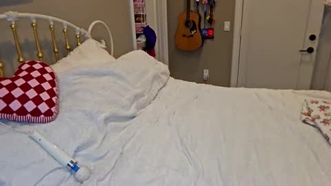 simonesighren online show from 3, 2, 2026