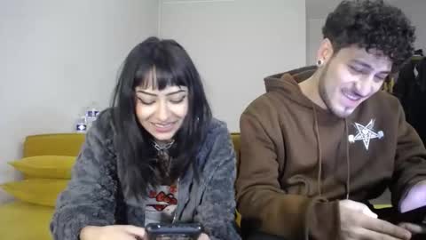 Snapshot of simur_sahso chatting on 18, 11, 2025 Sofi wed. - sat. 11am - 11 pm and Santi with Sofi sun.. - tue. 11 am - 5 pm europe online show from 18, 11, 2025