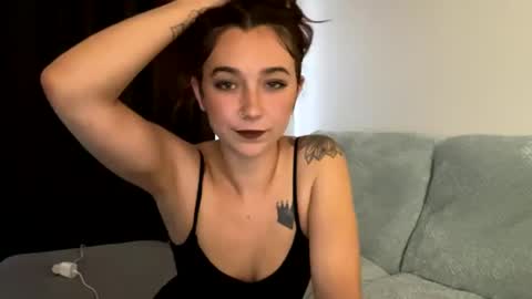 SRIRACHAAAA online show from 21, 7, 2026