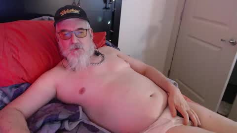 Snapshot of sirbeercan chatting on 6, 2, 2026 sir beer can the friendly hermit online show from 6, 2, 2026