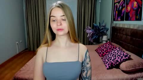 SirenaBloom online show from 2, 3, 2026