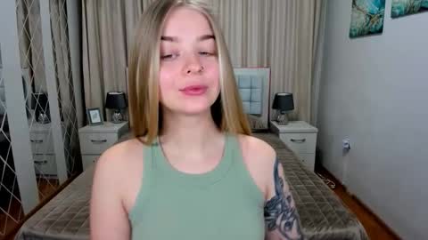 SirenaBloom online show from 12, 3, 2026