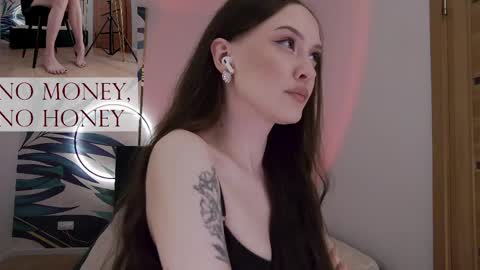 Snapshot of sirenaswhisper chatting on 5, 5, 2026 Goddess Sirena online show from 5, 5, 2026