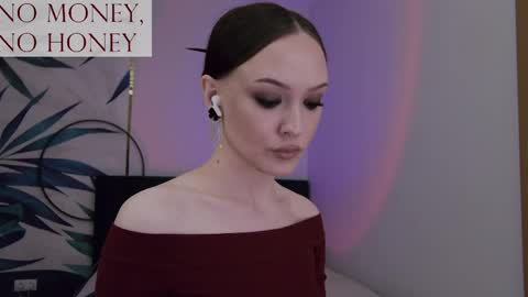 Snapshot of sirenaswhisper chatting on 28, 5, 2026 Goddess Sirena online show from 28, 5, 2026
