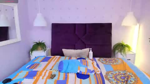 sirenyrouss online show from 11, 6, 2026