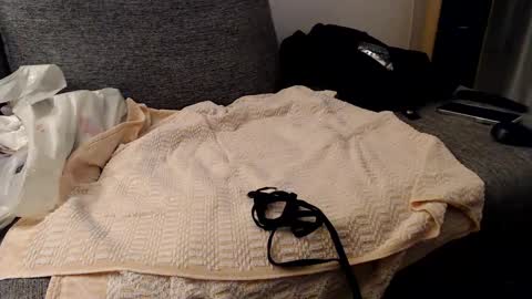 looking for older male ore female to use me sexually and be good to me ahhhhh online show from 20, 1, 2025