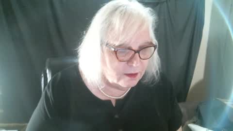 Snapshot of sissydianetx chatting on 6, 12, 2024 Sissy Diane online show from 6, 12, 2024
