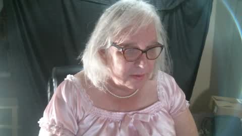 Snapshot of sissydianetx chatting on 8, 2, 2025 Sissy Diane online show from 8, 2, 2025