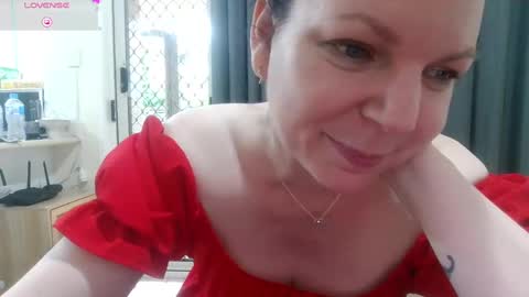 Snapshot of sizzlemewet chatting on 10, 12, 2024 sizzlemewet online show from 10, 12, 2024