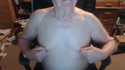 Snapshot of sjbottomboi chatting on 2, 10, 2025 sjbottomboi online show from 2, 10, 2025