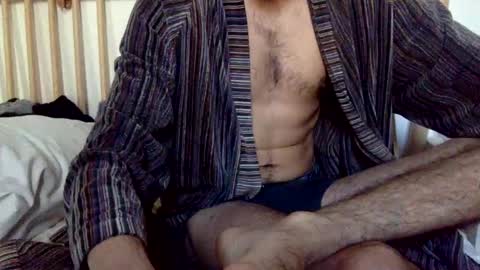 Snapshot of sk1nnybutth1ck chatting on 23, 1, 2025 Faroukh online show from 23, 1, 2025