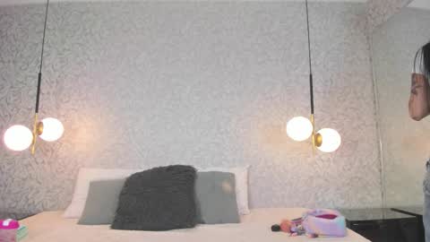 SKAILYN ANGELS online show from 10, 2, 2026