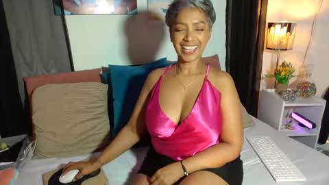 Snapshot of skar_queen11 chatting on 26, 10, 2025 Skarlleth online show from 26, 10, 2025