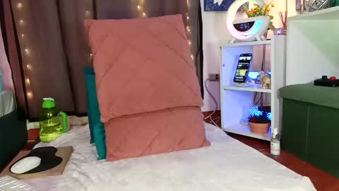 Snapshot of skar_queen11 chatting on 25, 11, 2025 Skarlleth online show from 25, 11, 2025