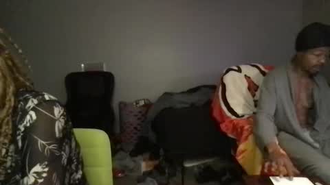 Snapshot of skarfos_babes chatting on 3, 12, 2024 skarfos_babes online show from 3, 12, 2024