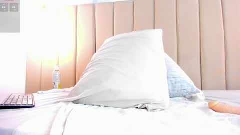 Snapshot of skarlett_monroee chatting on 19, 12, 2024 Skarlet online show from 19, 12, 2024