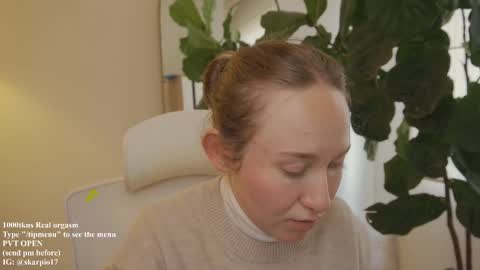 Im Scarlett  ONLINE  5pm-10pm NYC time  online show from 26, 10, 2025