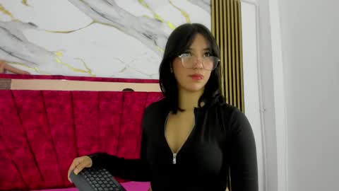 skaylar_95_mylove online show from 24, 2, 2026