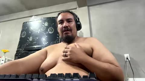 Snapshot of skinhell chatting on 13, 9, 2025 Elias online show from 13, 9, 2025