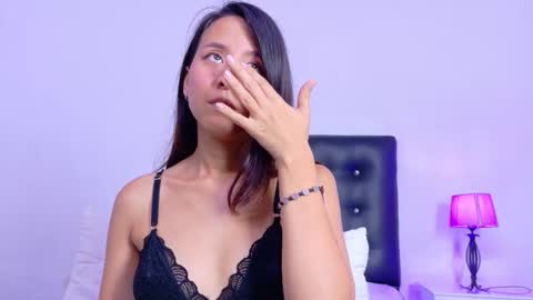 skinny_hottie18 online show from 31, 3, 2026