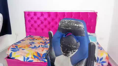 Snapshot of skinny_sam23 chatting on 9, 7, 2026 sam online show from 9, 7, 2026