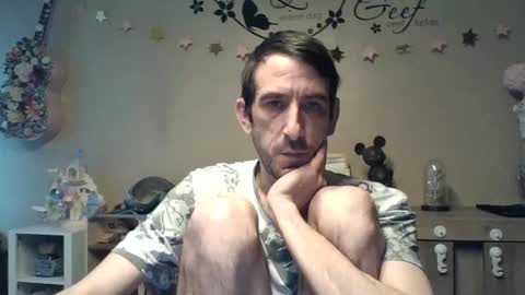 Snapshot of skinnybigcock2 chatting on 8, 3, 2026 SkinnyBigCock2 online show from 8, 3, 2026