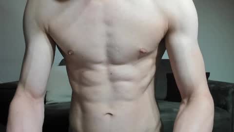 Snapshot of skinnyguywithbigd chatting on 25, 4, 2026 skinnyguywithbigd online show from 25, 4, 2026